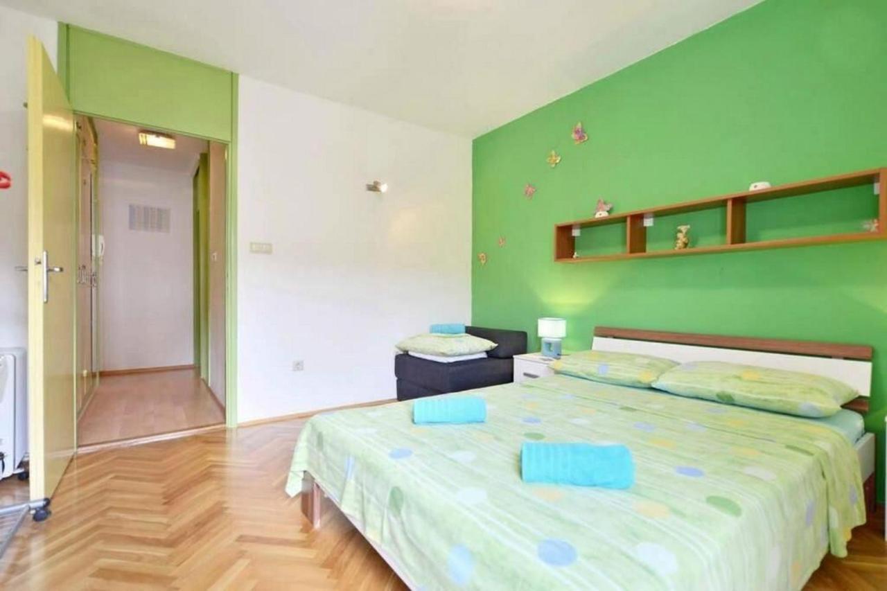 Apartment Vicko オミシュ エクステリア 写真
